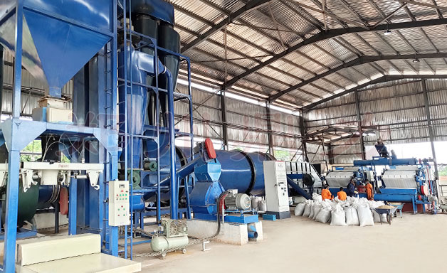 小型飼料烘干機(jī)現(xiàn)場(chǎng)圖